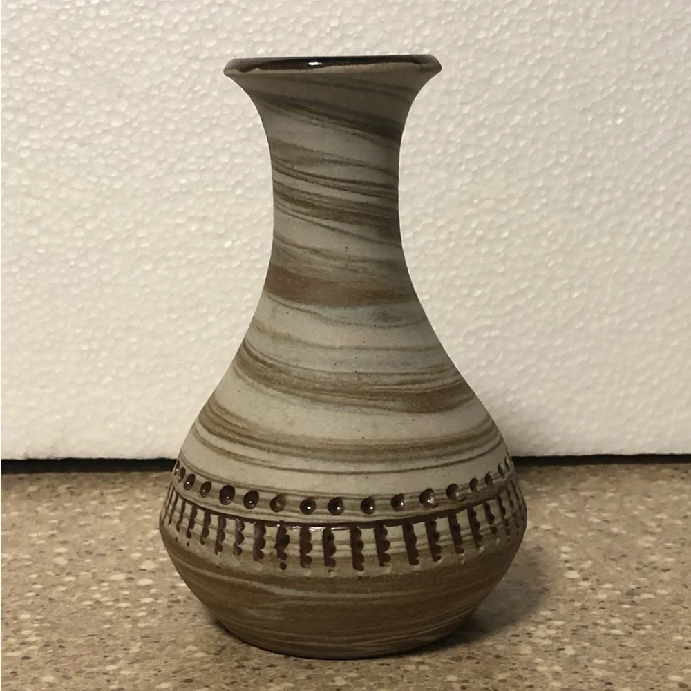 Handcrafted Two-Tone Stoneware Clay Pottery New Zealand Vase